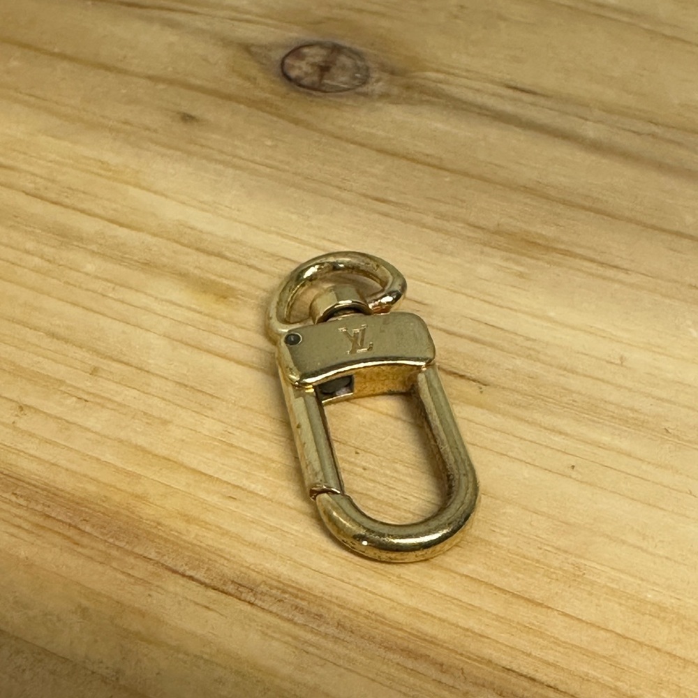 Louis Vuitton spare lobster lock